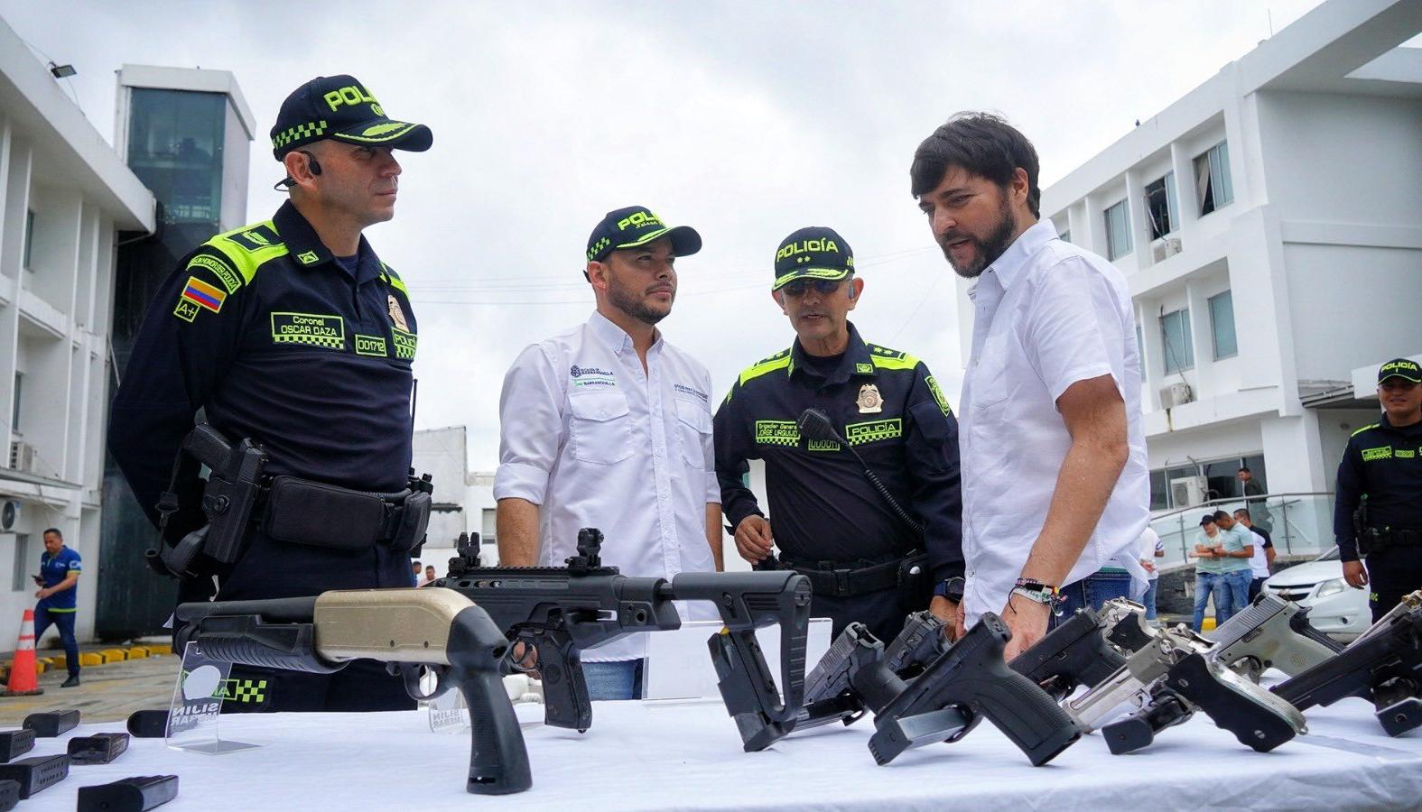 Alquiler De Armas A Sus “compinches” Delincuentes, El Otro Negocio De ...